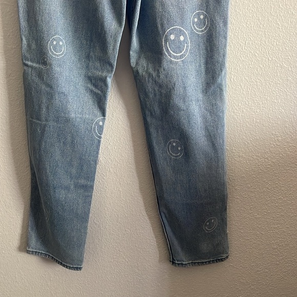Hollister Ultra High Rise Mom Jeans Size 3R - Picture 6 of 9